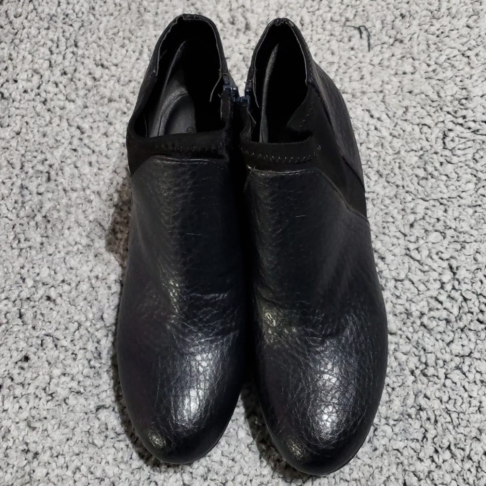 Black wedge booties size 8